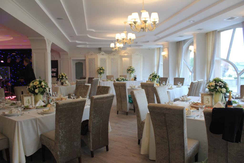 Avalon Palace Ternopil Exterior foto